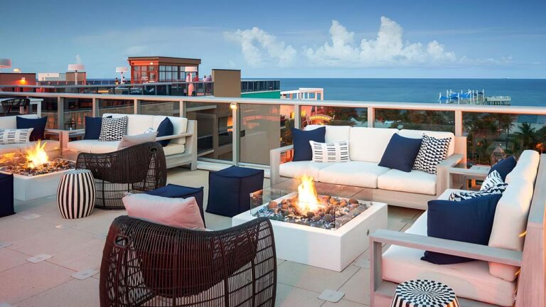 Rooftop bars and restaurants