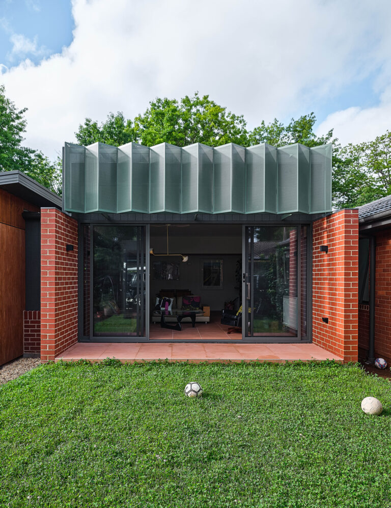 UnPeuPerrault tdf archi thumbsV2 2200x2860
