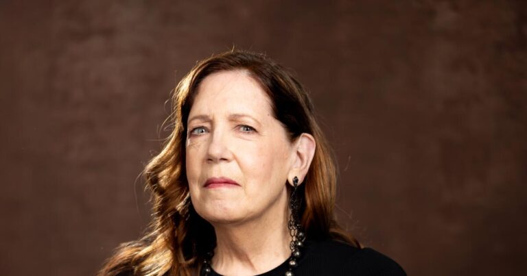 urlhttps3A2F2Fcalifornia times brightspot.s3.amazonaws.com2F792Fa42Fd2369cc44c46af6e97d8271c7bc42F1499783 et the handmaids tale final season cmh 05